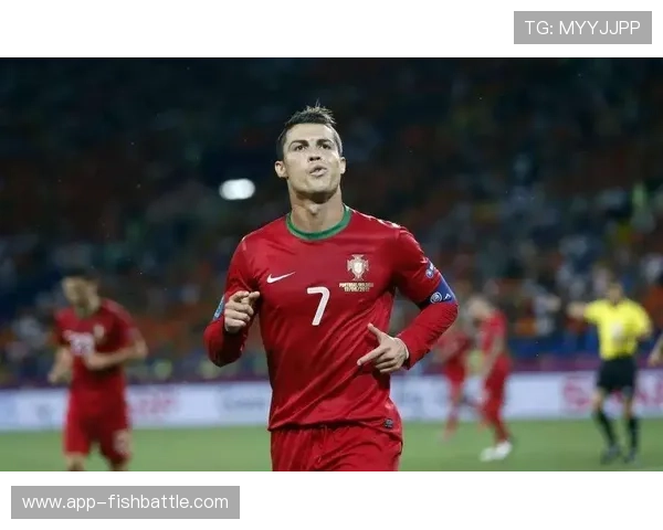 “辽宁铁人官宣巴西边锋热菲尼奥租借加盟，身价450万欧中超最高”