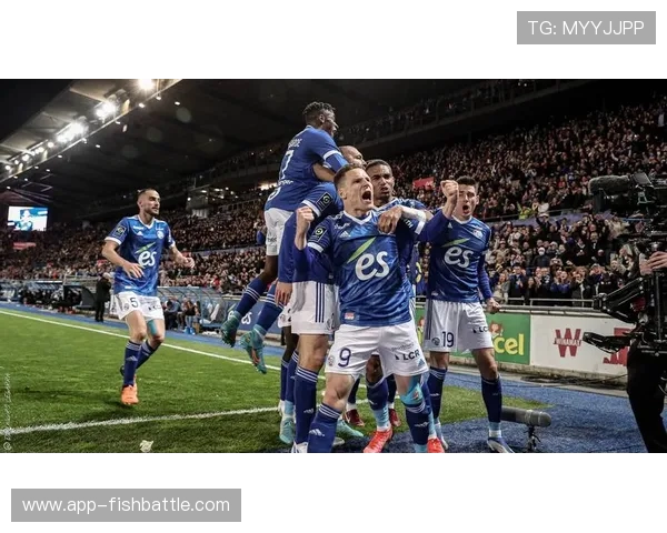 斯特拉斯堡对阵梅斯德比战,球迷冲突赛后平息 斯特拉斯堡对阵梅斯德比战,球迷冲突赛后平息