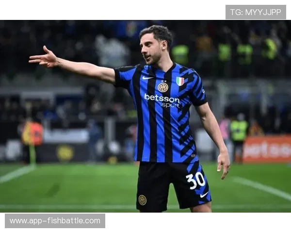 国际米兰3-2绝杀尤文图斯,泽林斯基第90分钟世界波助蓝黑军团8分领跑 国际米兰3-2绝杀尤文图斯,泽林斯基第90分钟世界波助蓝黑军团8分领跑