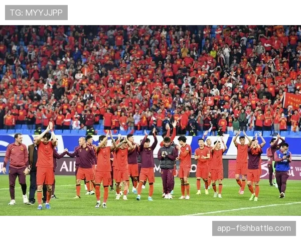 评论:国足世预赛18强赛分组抽签结果解析,出线前景机遇与挑战并存